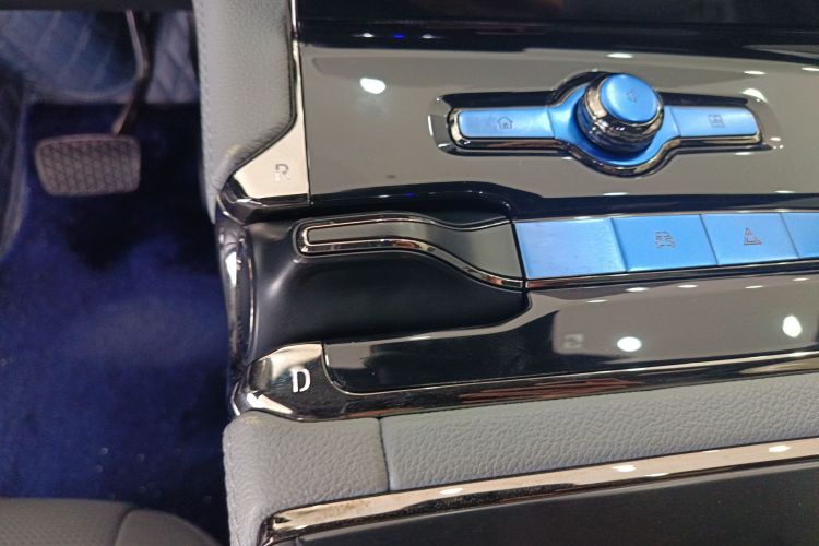 蔚来ES8 2020款 580KM 六座版中控内饰18