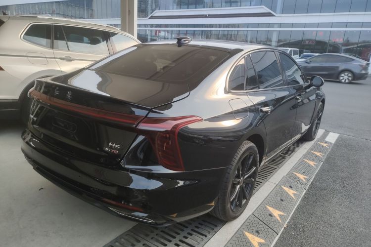 红旗H5 2025款 1.5T DCT玄影版车身外观7