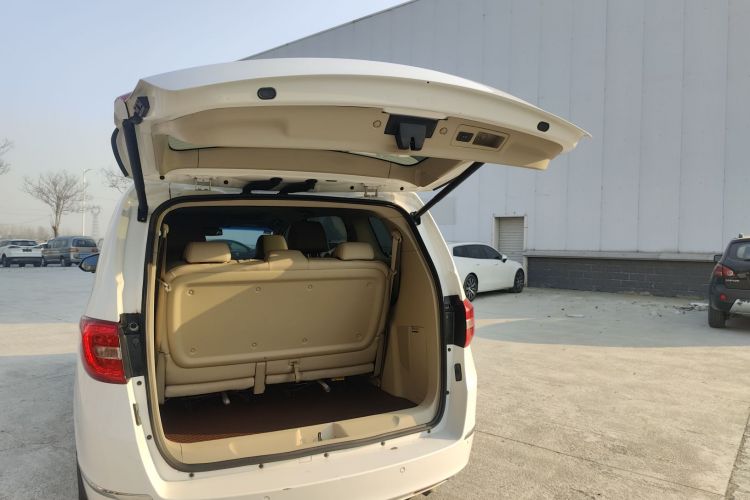 别克GL8 2018款 28T 豪华型 国VI机舱底盘23