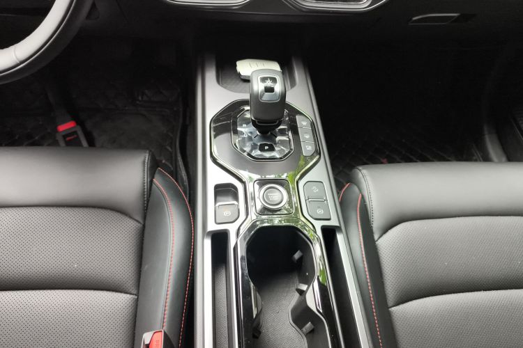 吉利汽车 吉利牛仔 2025款 1.5TD 潮玩版中控内饰18