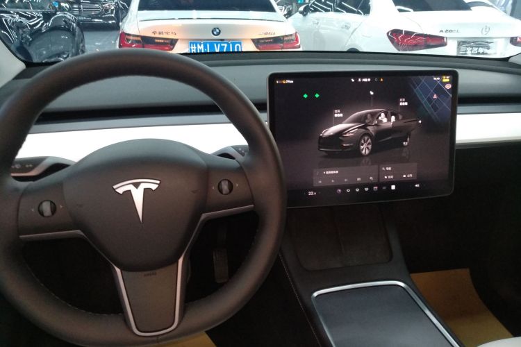 特斯拉 Model Y 2022款 改款 后轮驱动版中控内饰18