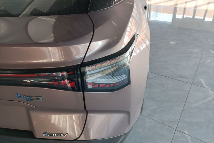 丰田bZ3 2023款 616km 长续航Premium车身外观6006