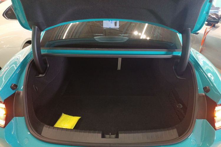 小米汽车 小米SU7 2024款 四驱超长续航高阶智驾Max版机舱底盘23