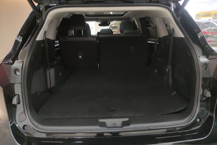 丰田 汉兰达 2022款 380T 四驱尊贵版 7座机舱底盘23