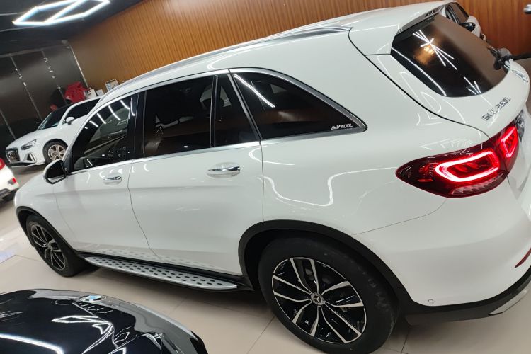 奔驰GLC 2022款 改款二 GLC 260 L 4MATIC 豪华型车身外观4