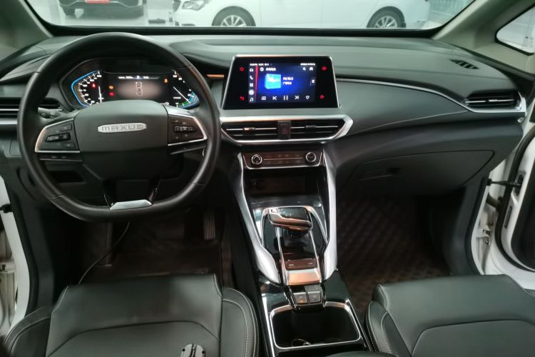 上汽大通MAXUS 大家5 2022款 1.3T PLUG IN 乐享版 七座中控内饰7002