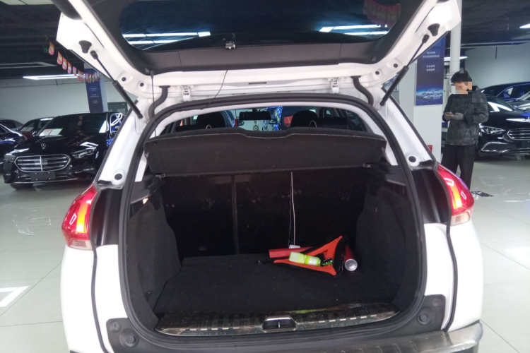 标致2008 2014款 1.6L 自动潮流版局部细节23