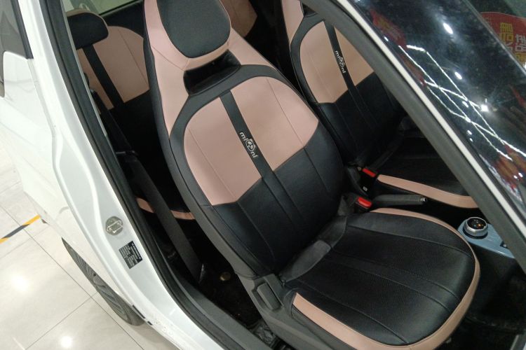 吉利银河 2023款 熊猫mini 200km 耐力熊局部细节41