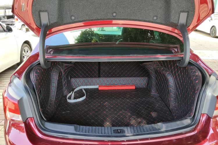 别克 威朗 2019款 三厢 20T 双离合领先型局部细节23