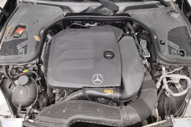 奔驰E级 2022款 改款 E 300 L 时尚型局部细节24