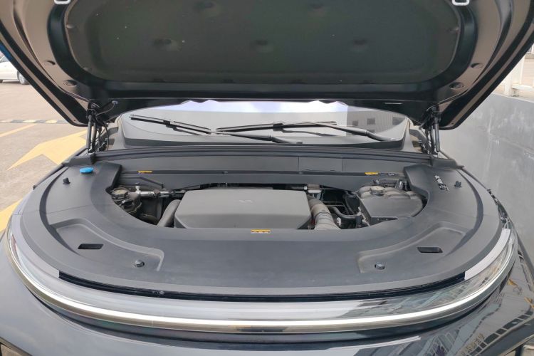 理想汽车 理想L7 2024款 Ultra机舱底盘24