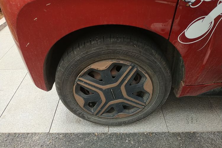 宝骏E200 2020款 305KM 智行版车身外观6008