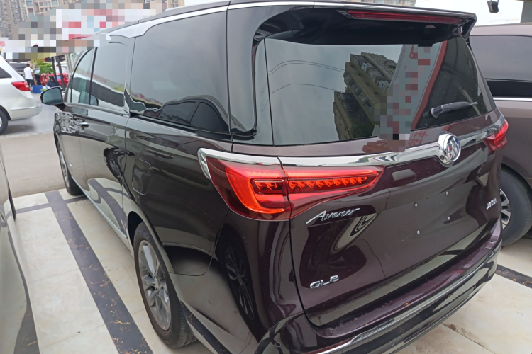 别克GL8 2021款 Avenir艾维亚 六座贤礼版车身外观4