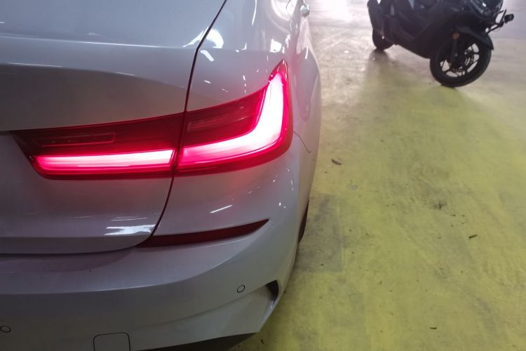 宝马3系 2021款 320Li M运动套装车身外观6003