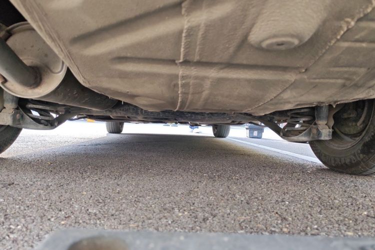 大众 捷达 2015款 1.6L 自动时尚型局部细节9009