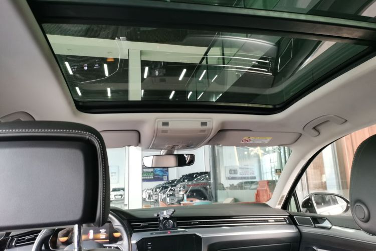 大众 迈腾 2023款 200万辆纪念版 330TSI DSG领先型中控内饰22