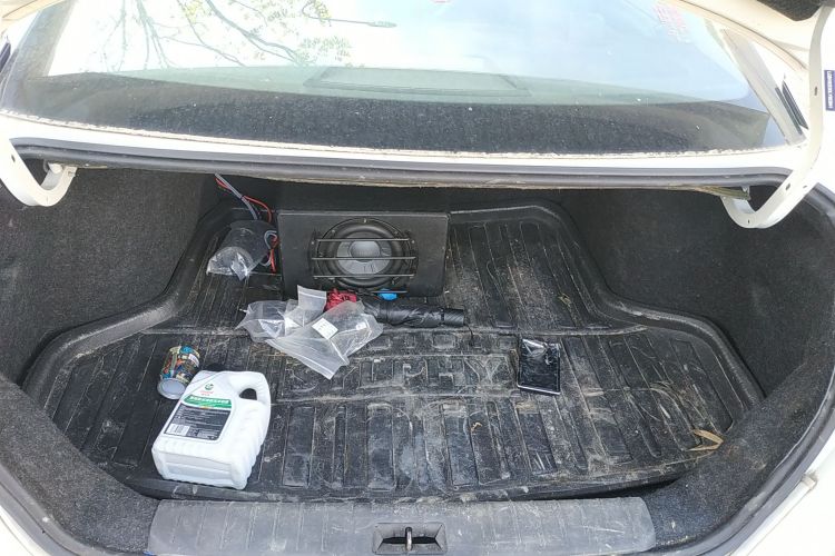 日产 轩逸 2021款 1.6L XL CVT悦享版机舱底盘23