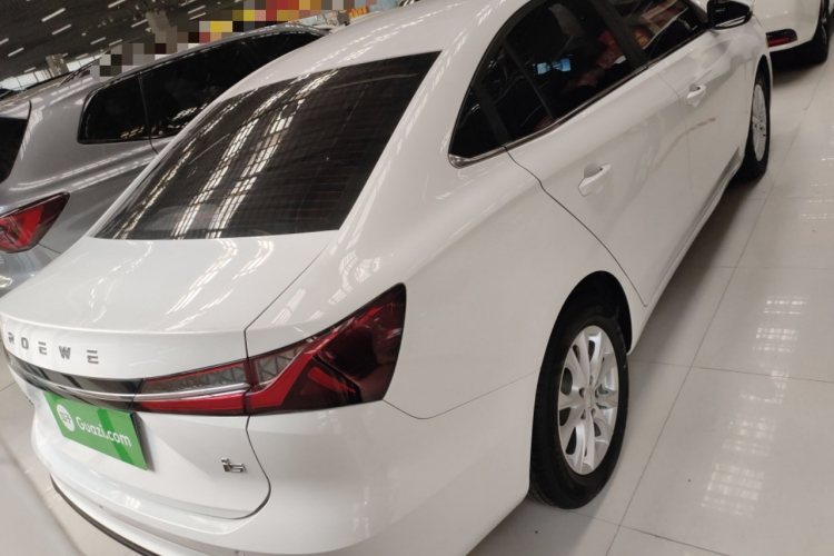 荣威i5 2023款 1.5L CVT豪华版车身外观6