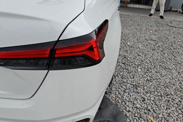 日产 天籁 2022款 2.0L XL-TLS 悦享版车身外观9