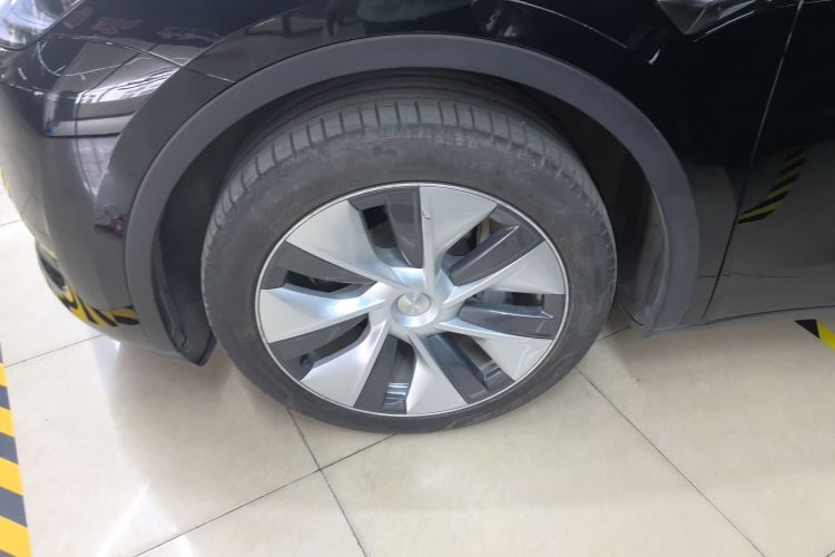 特斯拉 Model Y 2022款 改款 后轮驱动版车身外观6007