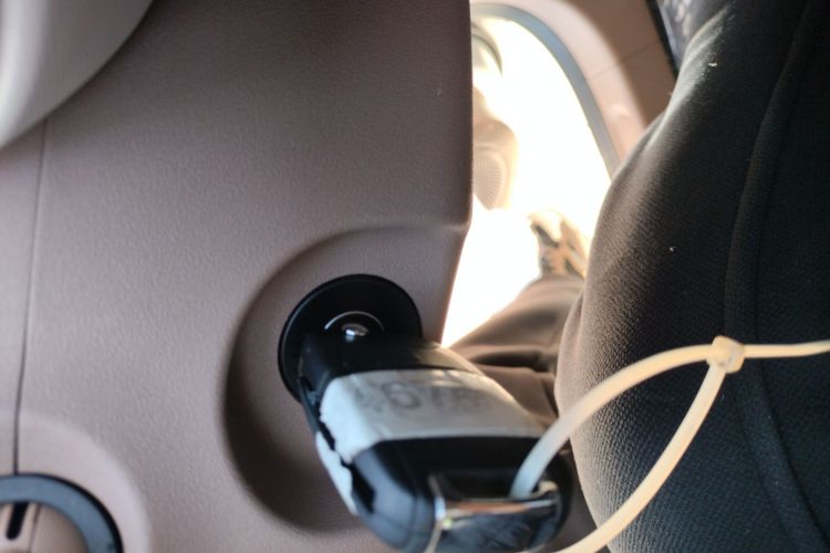 五菱汽车 宏光MINIEV 2025款 四门版 进阶款中控内饰11