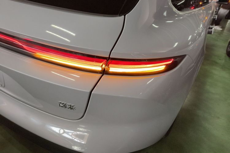 蔚来ET5T 2024款 75kWh Touring车身外观9