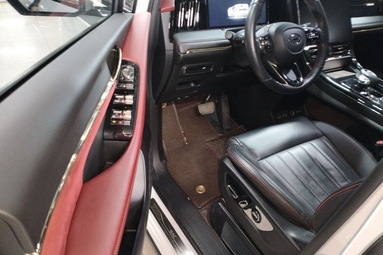 广汽传祺 传祺M8 2023款 宗师系列 400T 至尊版中控内饰20