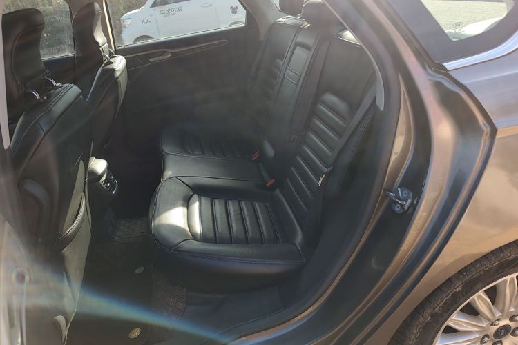 福特 蒙迪欧 2013款 2.0L GTDi200豪华型中控内饰21