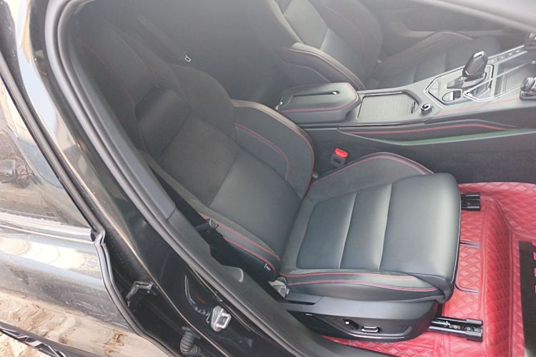 领克05 2022款 2.0TD 四驱劲Halo局部细节41