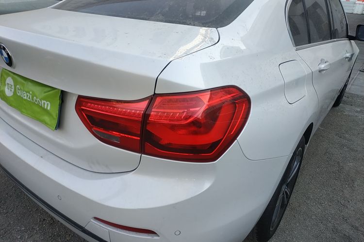 宝马1系 2018款 118i 运动型车身外观6006