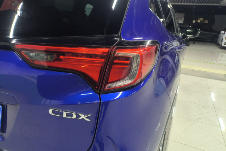 讴歌CDX 2016款 1.5T 两驱尊享版车身外观9