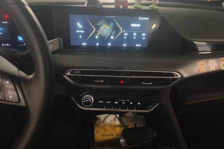 长安 逸动 2021款 PLUS 蓝鲸NE 1.4T GDI DCT尊贵型中控内饰16