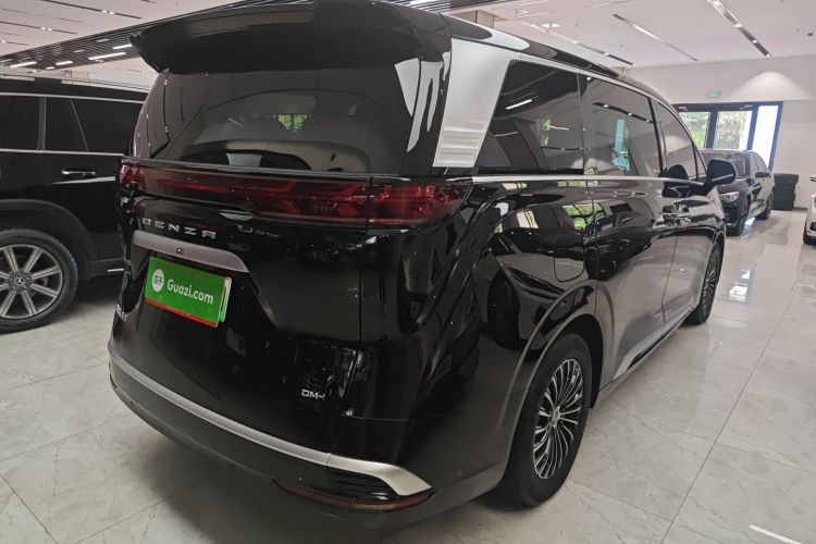 腾势D9 2024款 DM-i 1050 尊享型车身外观7