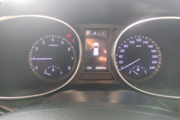 现代 胜达 2017款 2.0T 自动四驱智能型 7座中控内饰14