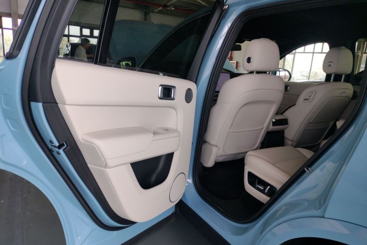 理想汽车 理想L8 2024款 Max中控内饰49