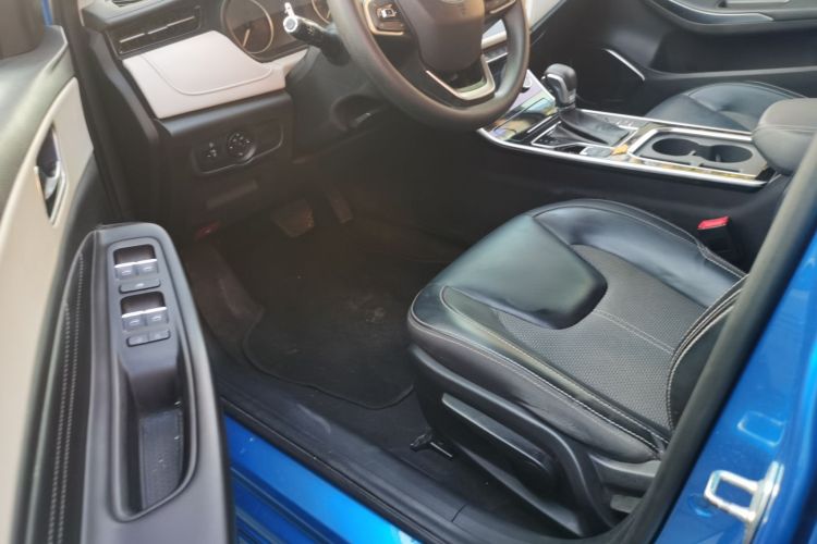 奇瑞 艾瑞泽GX 2018款 1.5T CVT劲色版 国V中控内饰19