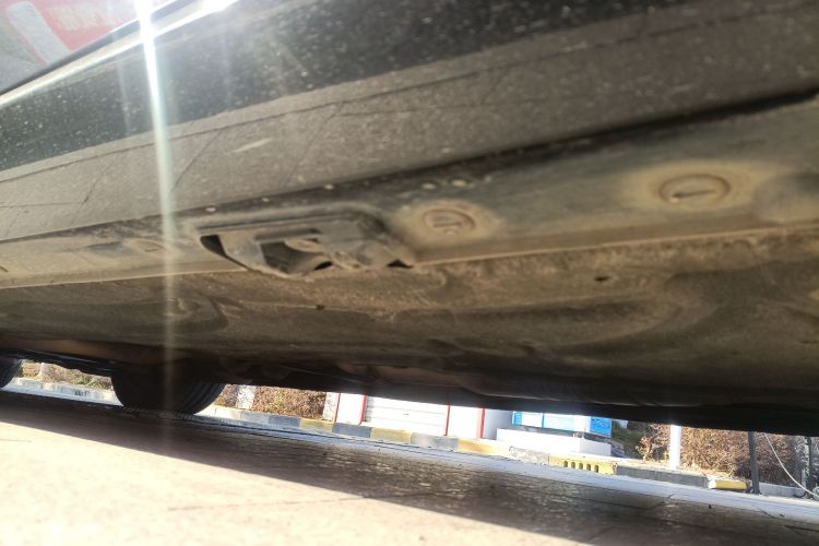 奔驰E级 2012款 E 300 L 优雅型局部细节9003