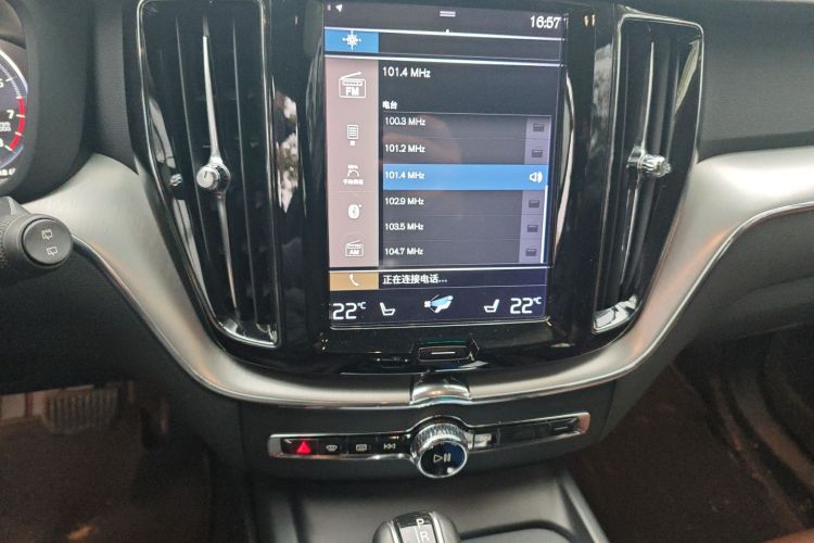 沃尔沃XC60 2019款 T5 四驱智远版 国V中控内饰16