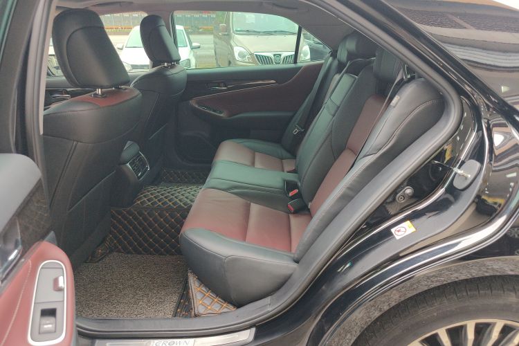 丰田 皇冠 2018款 2.0T 运动版中控内饰21