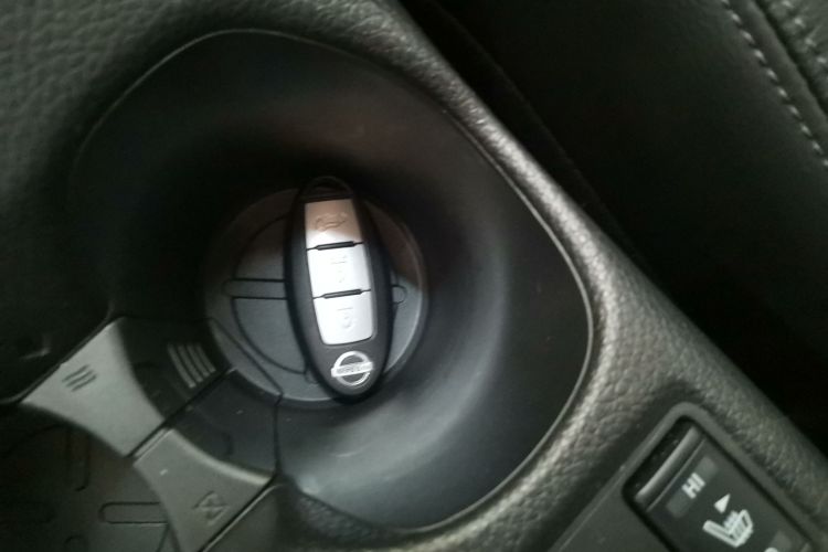 日产 奇骏 2020款  2.5L XL ITS CVT 4WD豪华领航版中控内饰11