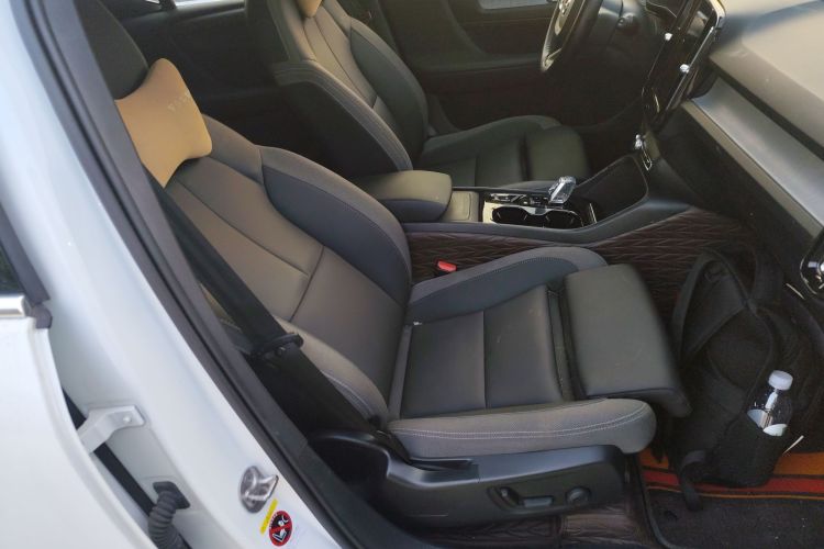 沃尔沃XC40 2023款 B3 智远豪华版局部细节41