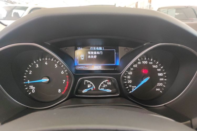 福特 福克斯 2017款 三厢 EcoBoost 180 自动精英型中控内饰14