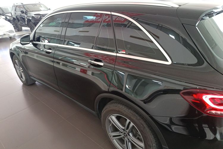 奔驰GLC 2020款 GLC 260 L 4MATIC 豪华型车身外观4