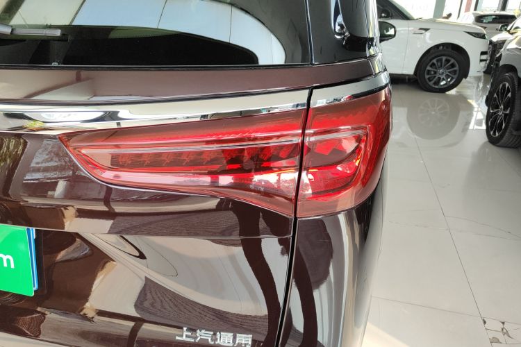 别克GL8 2022款 Avenir艾维亚 六座贤礼版车身外观6001