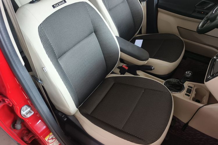 斯柯达 晶锐 2012款 1.6L Scout局部细节41