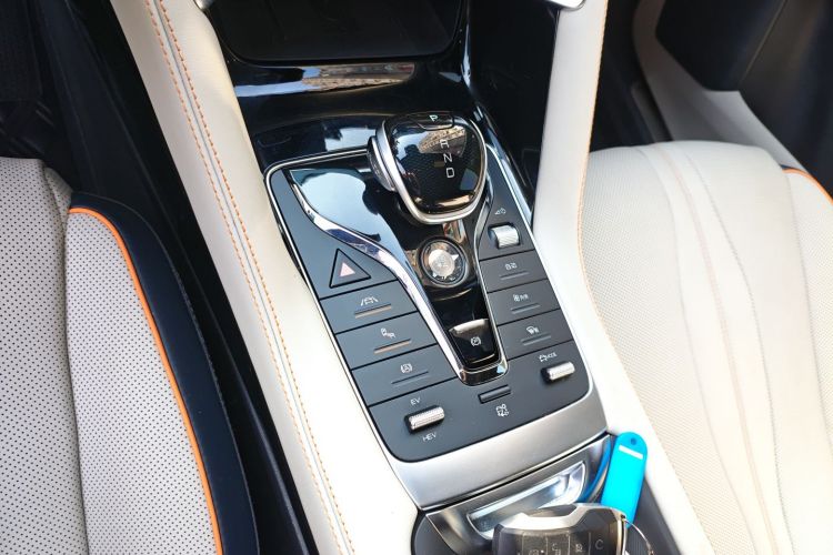 比亚迪 宋PLUS新能源 2023款 冠军版 DM-i 110KM 旗舰PLUS局部细节18