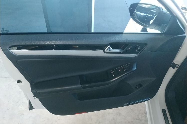 大众 速腾 2017款 1.6L 自动舒适型中控内饰47