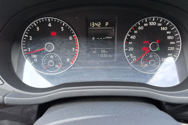 大众 帕萨特 2014款 1.8TSI DSG尊荣版中控内饰15