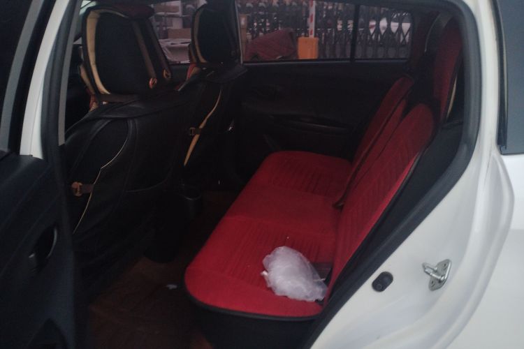 丰田 YARiS L 致炫 2016款 改款 1.5E CVT魅动版中控内饰21