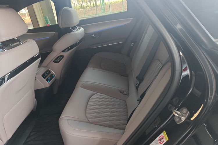 比亚迪 汉 2025款 DM-i 智驾版 125KM尊荣型中控内饰21